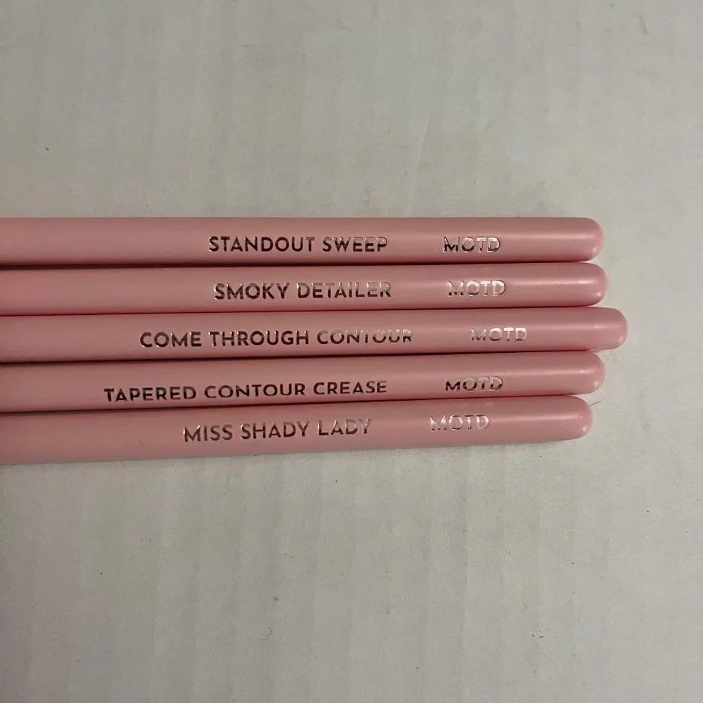 MOTD Cosmetics New Pink Handles In A Blush Blending 5 Piece Eye Brush Set